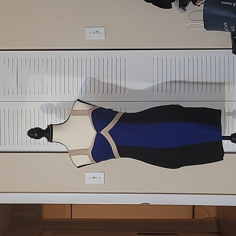 Miroa S blue, beige and black form fitting dress
